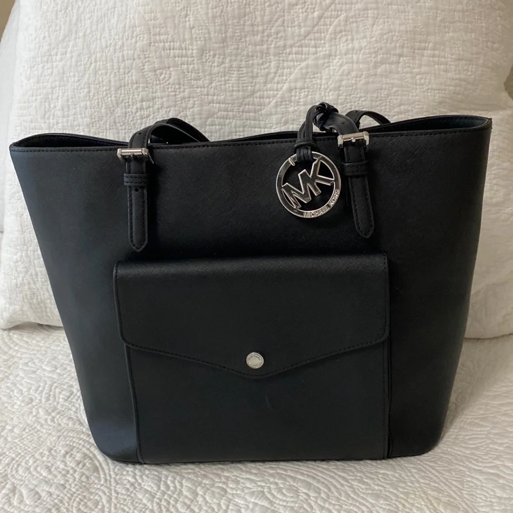 Michael Kors - Saffiano Leather Structured Tote - Picture 7 of 17